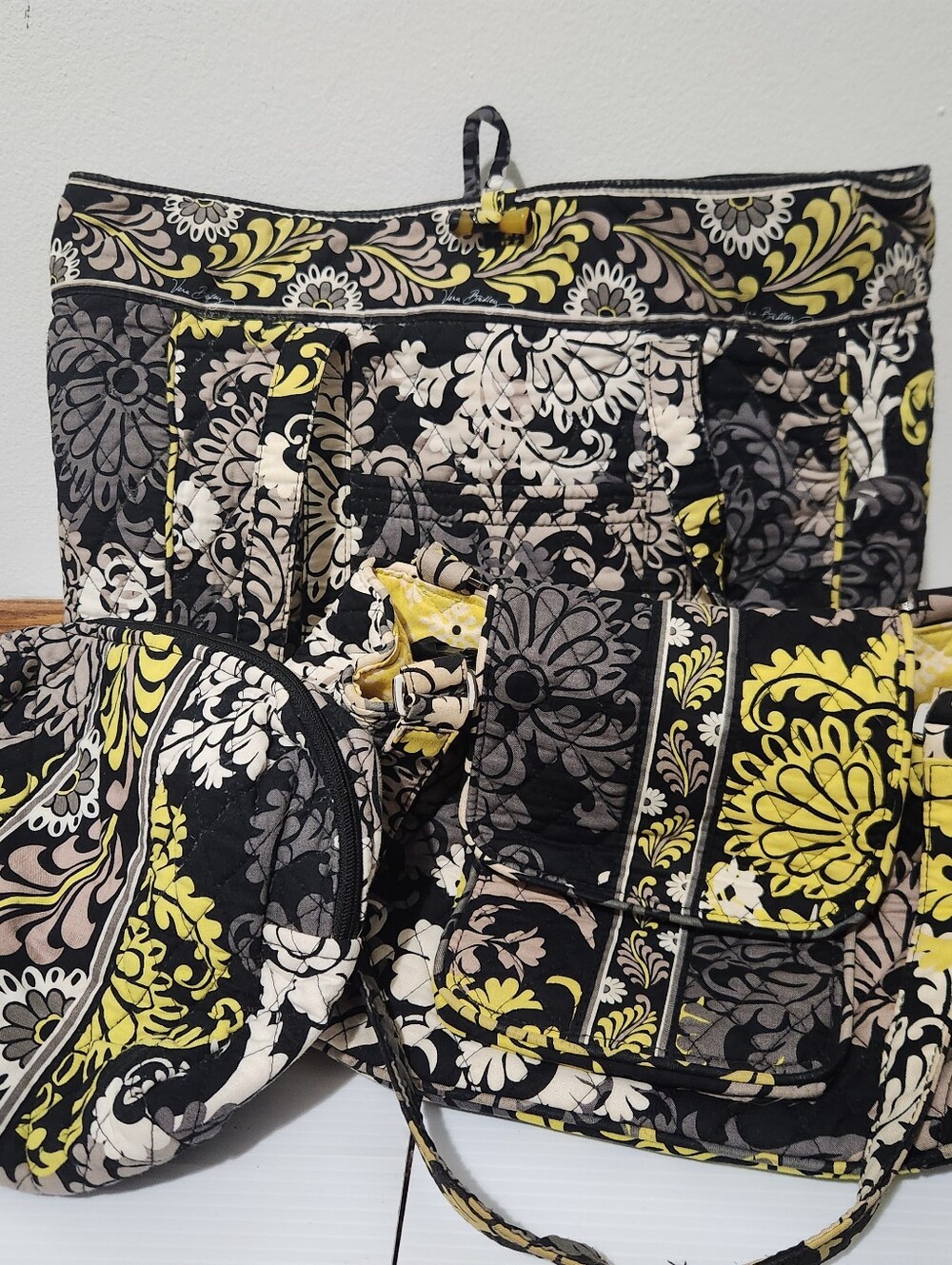 Vera Bradley 3 Bag Set Quilted Floral Print Women's Bags - Black & Yellow Design